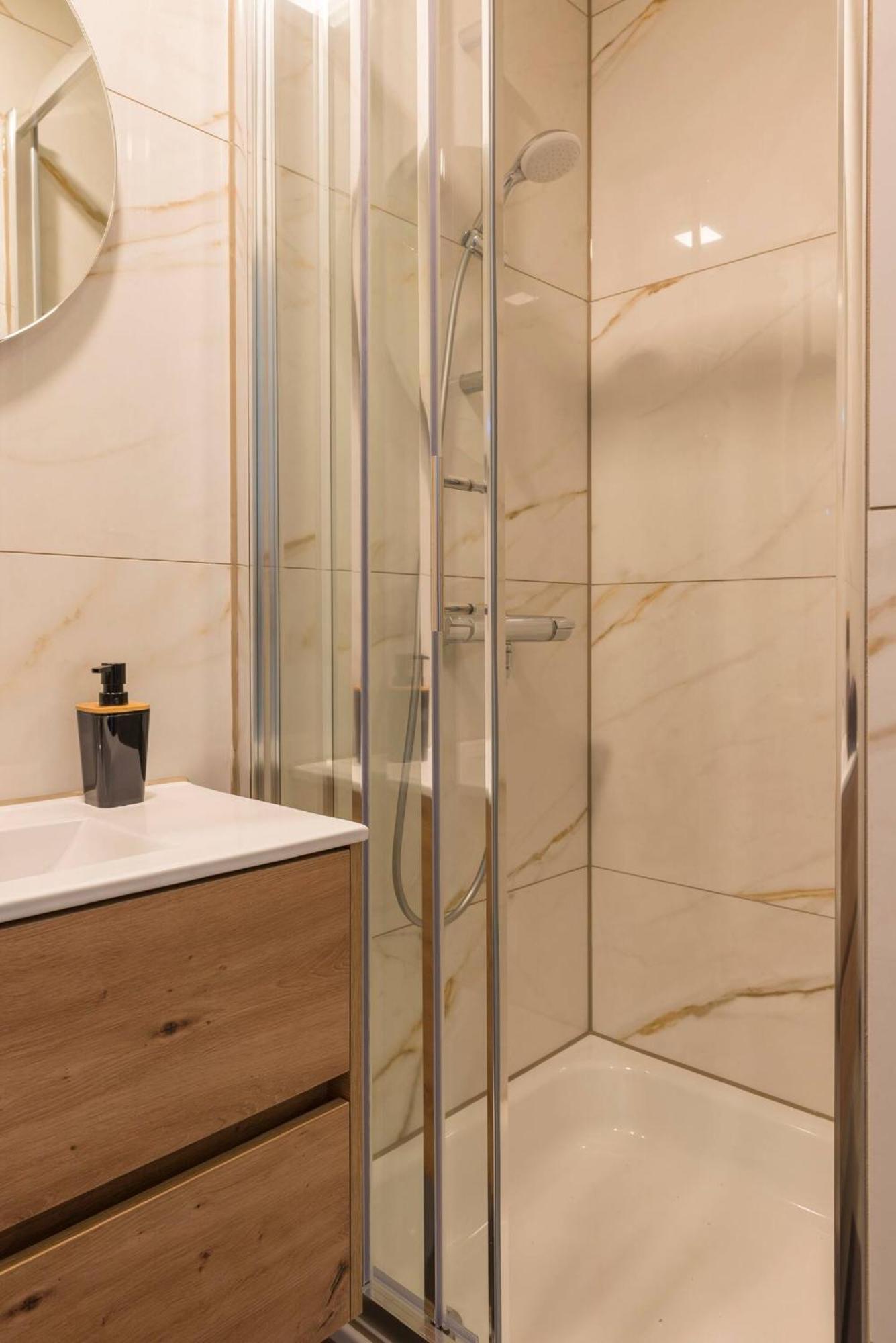 Hotspot Location, Wifi, Bed En Koffie Harmony Apartment Tilburg Luaran gambar