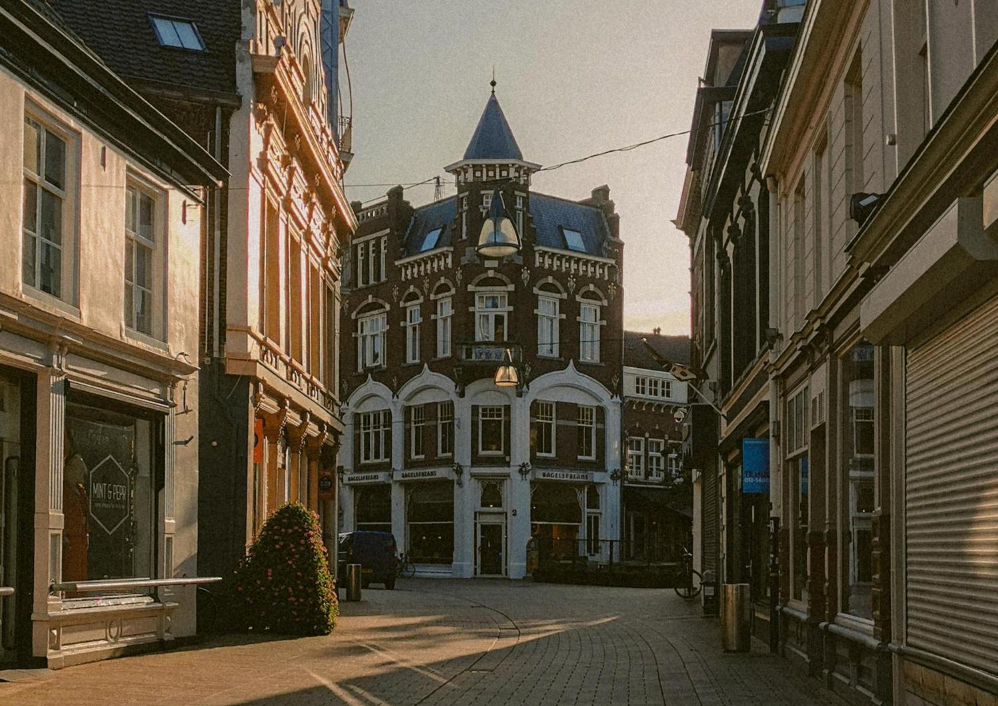 Hotspot Location, Wifi, Bed En Koffie Harmony Apartment Tilburg Luaran gambar